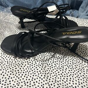 Soda Women's Elegant Black Lace-Up Heels